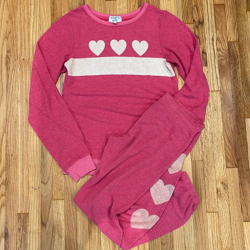 WILDFOX Girls’ Heart Fleece Sweatshirt & Sweatpants